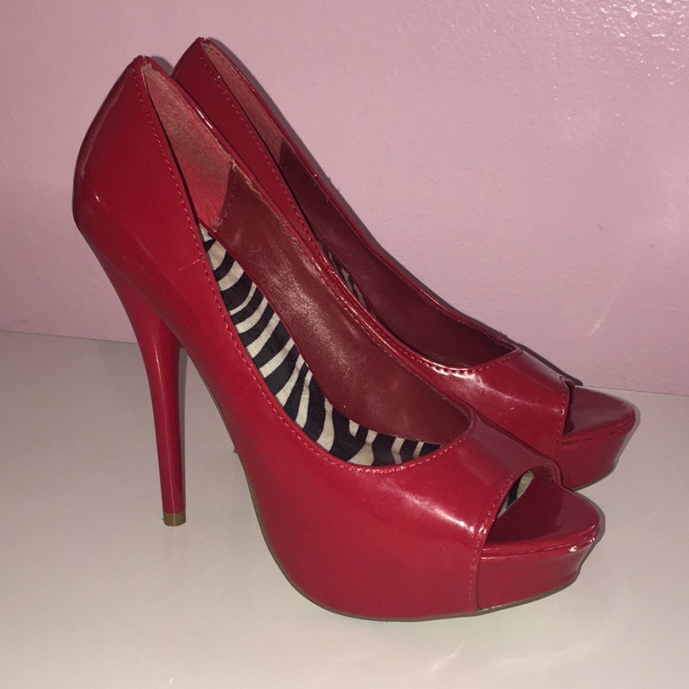Delicious red heels